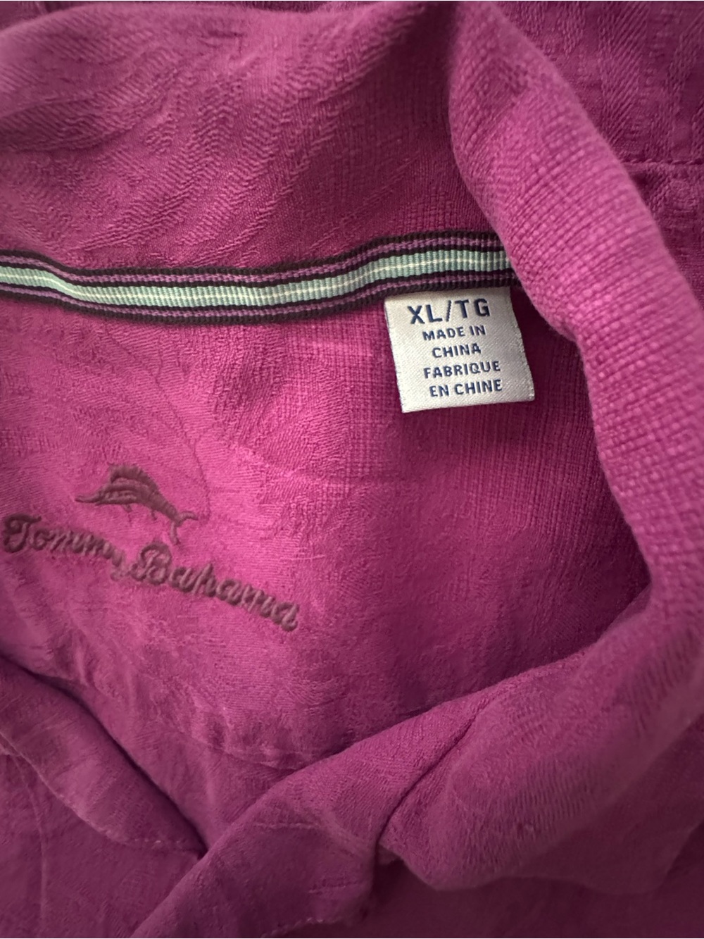 Tommy Bahama Short-Sleeve Button-Down Silk Shirt in Magenta Size XL - Picture 4 of 9